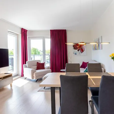 Betty Q4apartments Гданьск